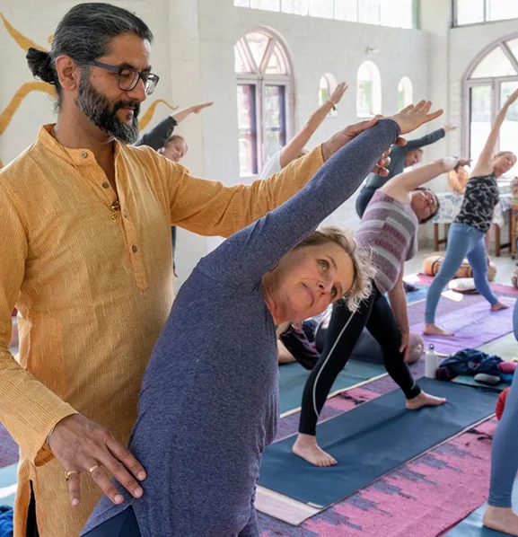 Yogaomline Studio